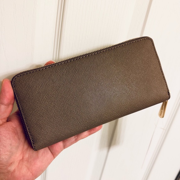 NWT MICHAEL Michael Kors Continental wallet - Picture 2 of 3